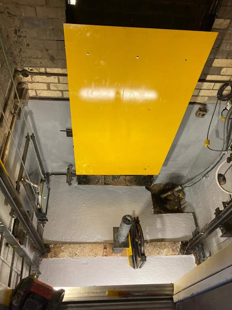 chống thấm thang máy